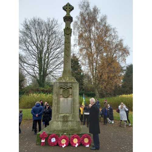 Neil McFarlane DL pays his respects at Clackmannan